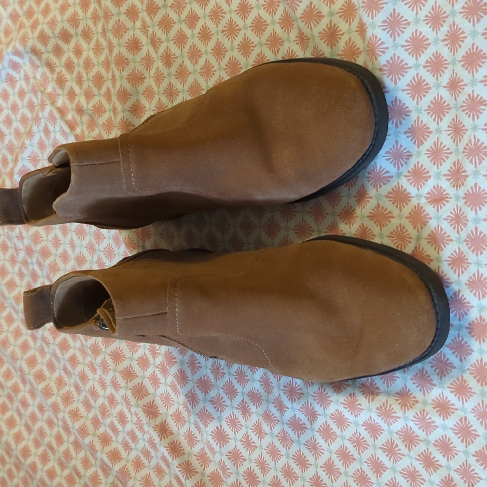 Ugg Chelsea boots